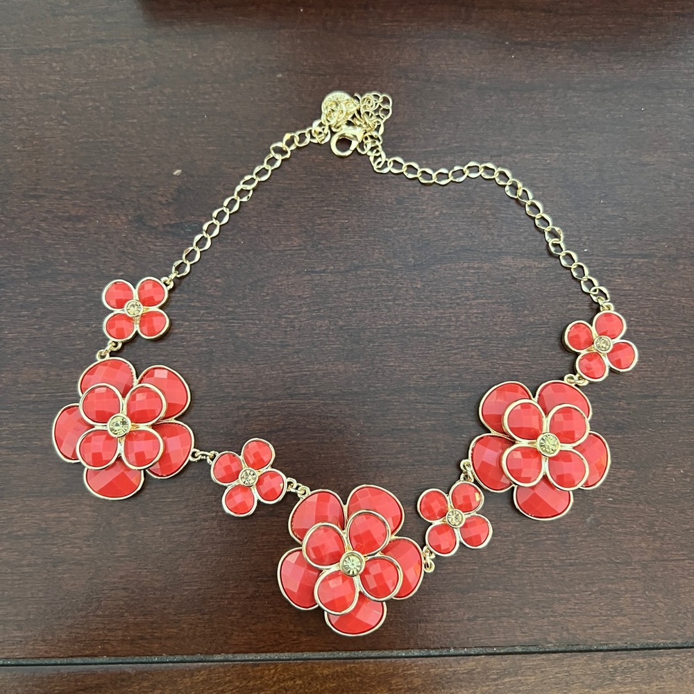 Women’s necklace in EUC